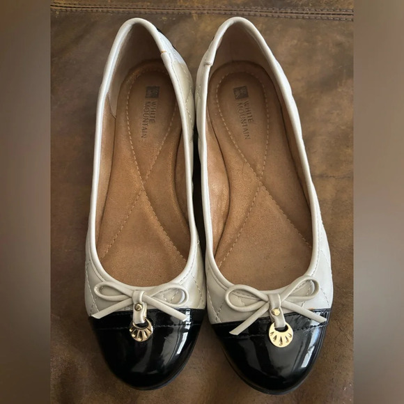 Baretracks Shoes - Beartacks flats quilted w/ bow accents.